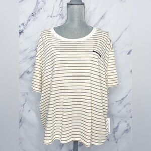 Torrid | Striped Shirt “Bombshell” Graphic | Sz 2 (18/20)